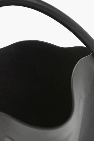 Solid-Color Leather Bag DISC 30 with Gold Metal Detail