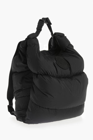 Gesteppter Rucksack mit Logo in Relief