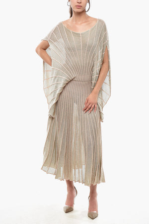 Midikleid aus Lurex mit skulpturalem Design und weiten, mantelähnlichen Ärmeln