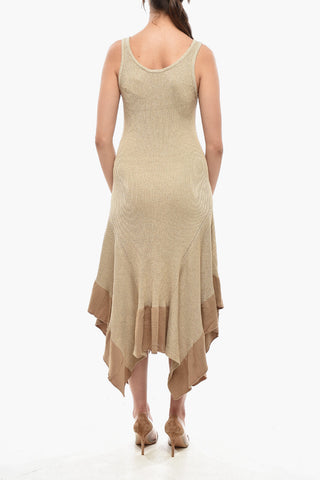 Ärmelloses figurbetontes Kleid COLLAPSING mit ausgestelltem asymmetrischem Saum