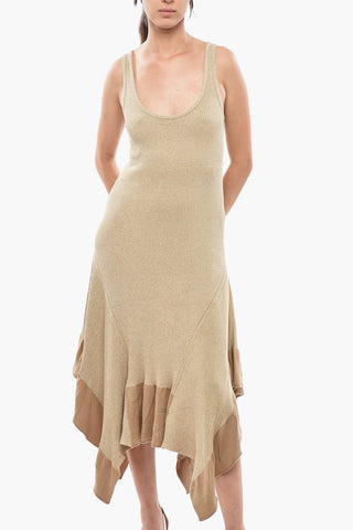 Ärmelloses figurbetontes Kleid COLLAPSING mit ausgestelltem asymmetrischem Saum
