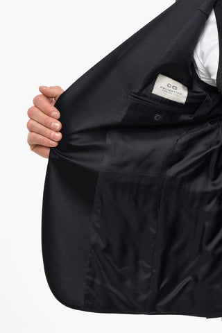 CC COLLECTION Dreiteiliger Anzug aus Mischwolle mit Satin-Schalkragen