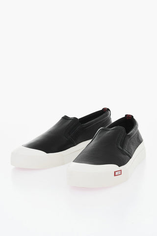 Slip-On-Sneaker aus gehämmertem Leder