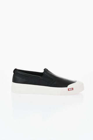 Slip-On-Sneaker aus gehämmertem Leder