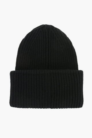 Beanie aus Wolle mit besticktem Patch