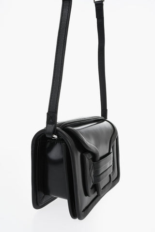 Handtasche aus gebürstetem Leder mit abnehmbarem Schulterriemen