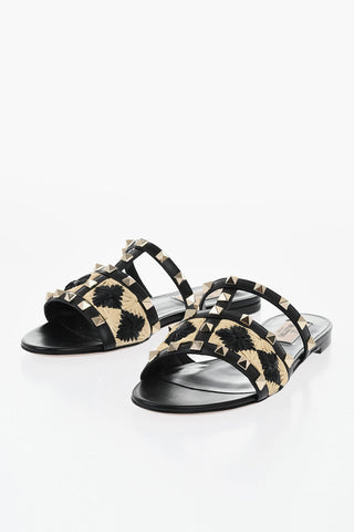 Raphia-Slides mit Nieten-Design