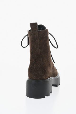 Stivaletti in Suede con Dettaglio Logato 