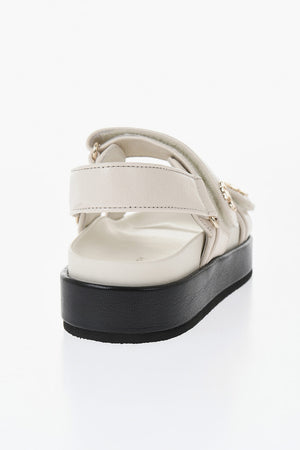 Sandalen aus Leder KIRA mit Klettverschluss und Logodetails