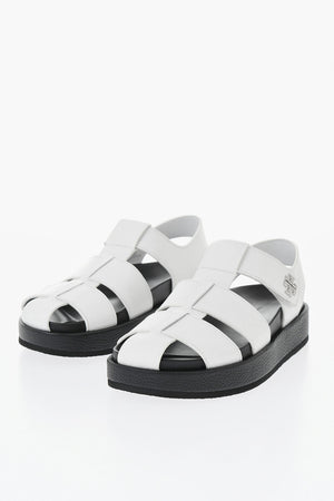 Sandalen aus genarbtem Leder KIRA mit Klettverschluss