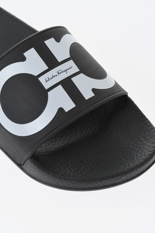Solid-Color Slides GROOVY With Contrasting Gancini Print