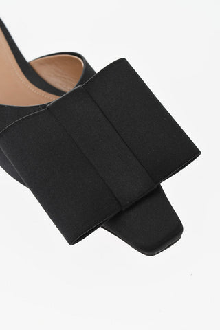 Sabot in Satin con Punta Squadrata e Maxi Fiocco