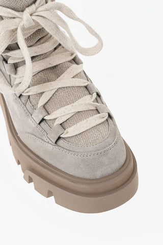 Schnürstiefeletten aus Wildleder und Textil mit Strass und Track-Sohle