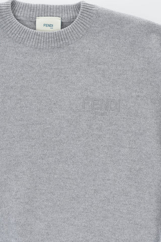 Maglia Girocollo in Lana Vergine con Logo Tono su Tono e Doppio Spacco Laterale