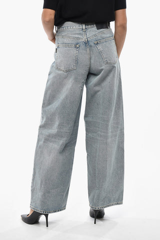 Loose-Fit Jeans with Chairo Wash and Logo Button 27cm