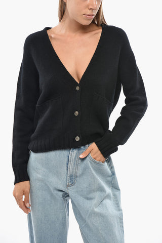 Cardigan in Cashmere con Scollo a V e tasche a Toppa