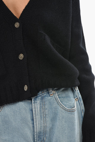Cardigan in Cashmere con Scollo a V e tasche a Toppa