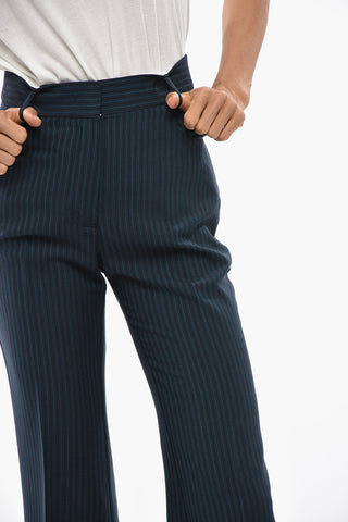 Hoch taillierte ausgestellte Hose mit Streifenmuster