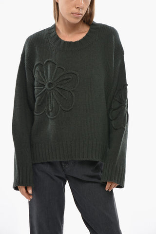 Maglia Girocollo in Lana Vergine e Cashemere con Ricamo Fiore Tono su Tono