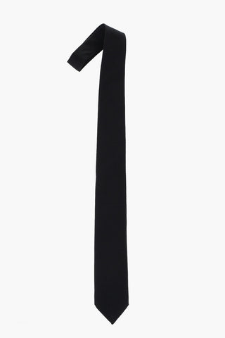 Silk Embroidered Solid Tie