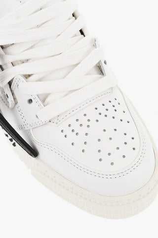 High-Top COURTSY Sneaker aus Leder mit kontrastierend besticktem Monogramm