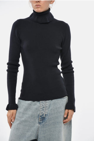Pullover in Misto Lana a Collo Alto con Logo in Metallo Dorato