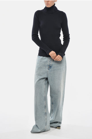 Pullover in Misto Lana a Collo Alto con Logo in Metallo Dorato
