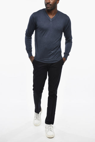 Maglia in Cashmere e Seta con Scollo a V