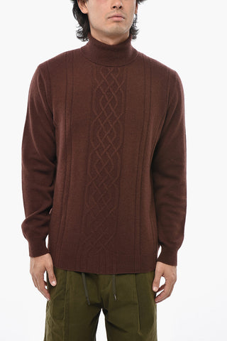 CIRCLE Pure Cashmere Turtleneck