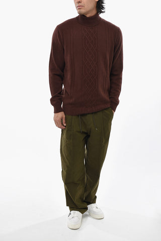 CIRCLE Pure Cashmere Turtleneck