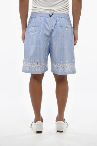Gestreifte Shorts aus Baumwolle mit Broderie-Anglaise-Details am Saum