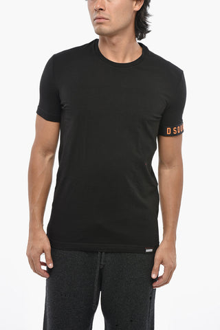 Unifarbenes Untershirt mit Stick-Logo auf dem Ärmel