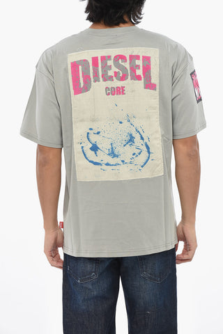 Rundhals-T-Shirt T-BOXT-SLITS-R8 mit Patch