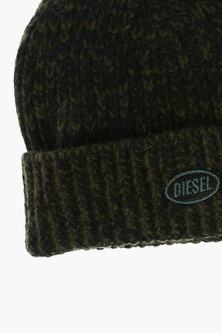 Beanie aus Wollmischung mit besticktem Logo