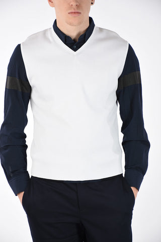 Sleeveless T-shirt