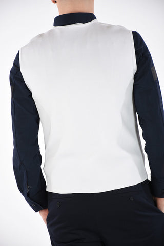 Sleeveless T-shirt