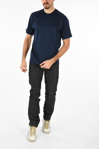 solid color crew-neck T-shirt