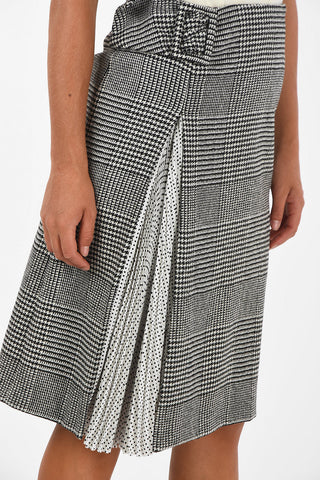 glen check below knee skirt