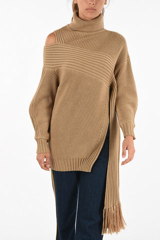 Asymmetric crew-neck sweater