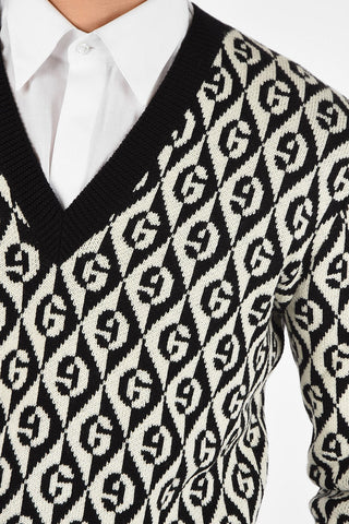 All over logo v-neck sweater