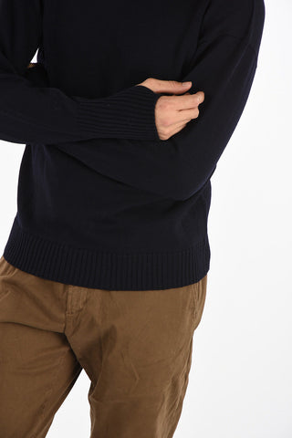turtle-neck sweater