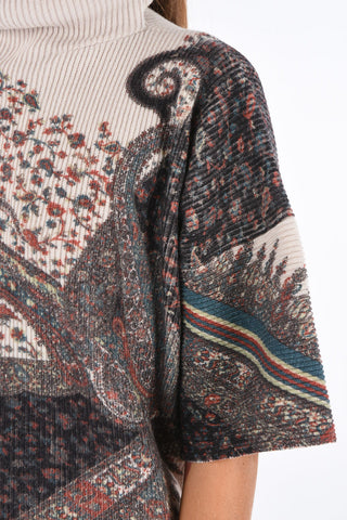 Short Sleeve Paisley Printed Turtleneck Sweater