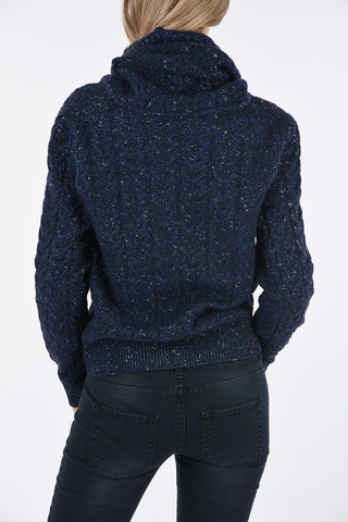 crochet turtle-neck sweater with Luex Details