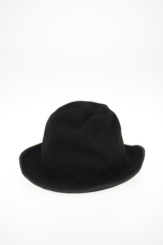 Oversize hat with lapin