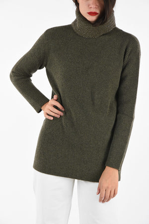 maglia a collo alto crochet con applicazioni Gioiello
