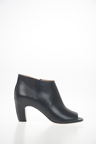 MM22 8cm Leather Keyhole Booties