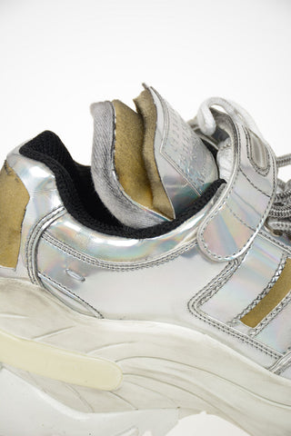 MM22 Laminate Leather Destroyed Sneaker