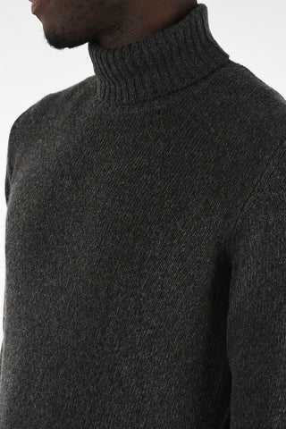 Cashmere Turtle-neck Sweater