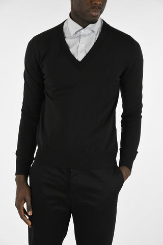 MM14 V-neck Sweater