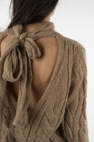 cable knit V-shape sweater